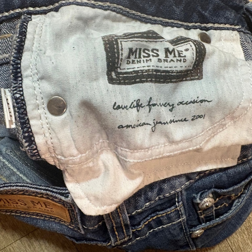 MISS ME BERMUDA JEAN SHORTS SIZE 29 - Picture 6 of 8